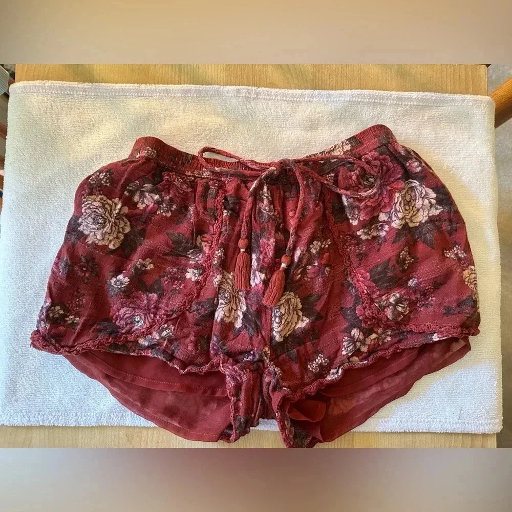 American Eagle Outfitters flowy floral shorts